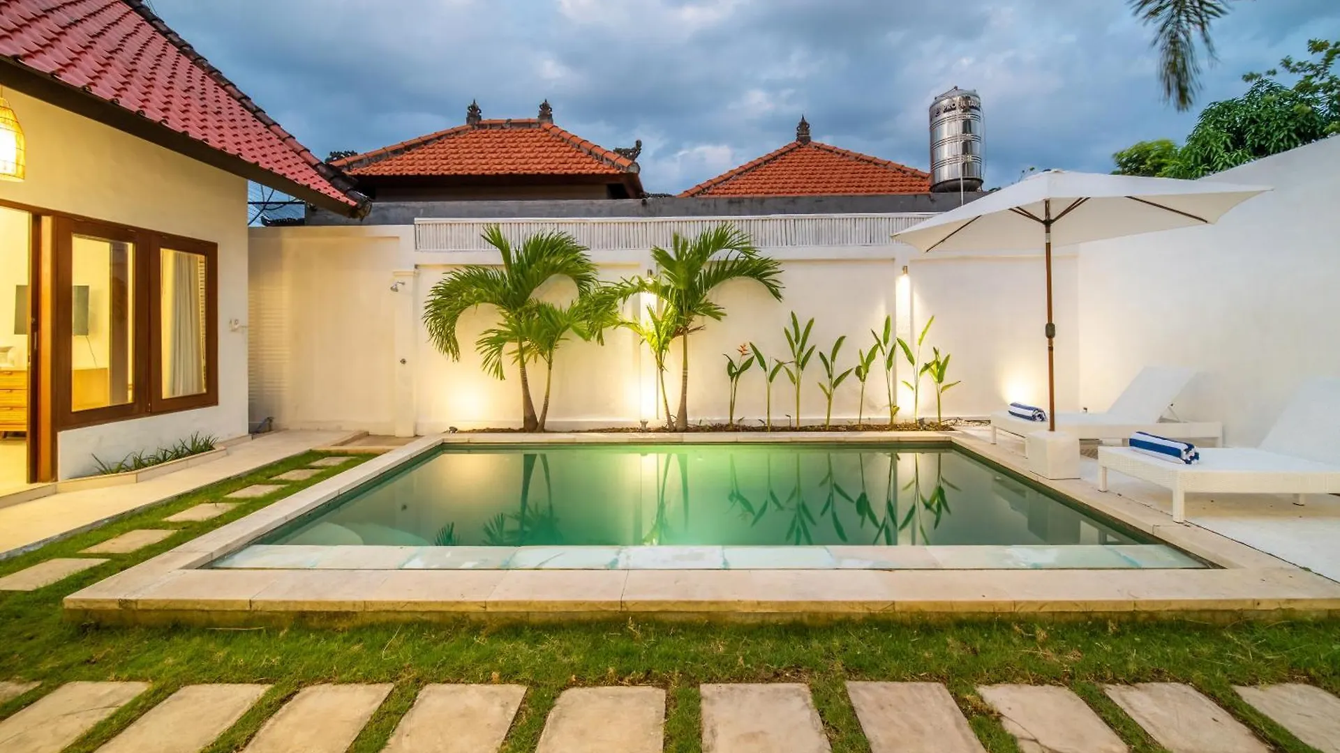 2 Bedroom Luxury Private Pool Villa In Seminyak
